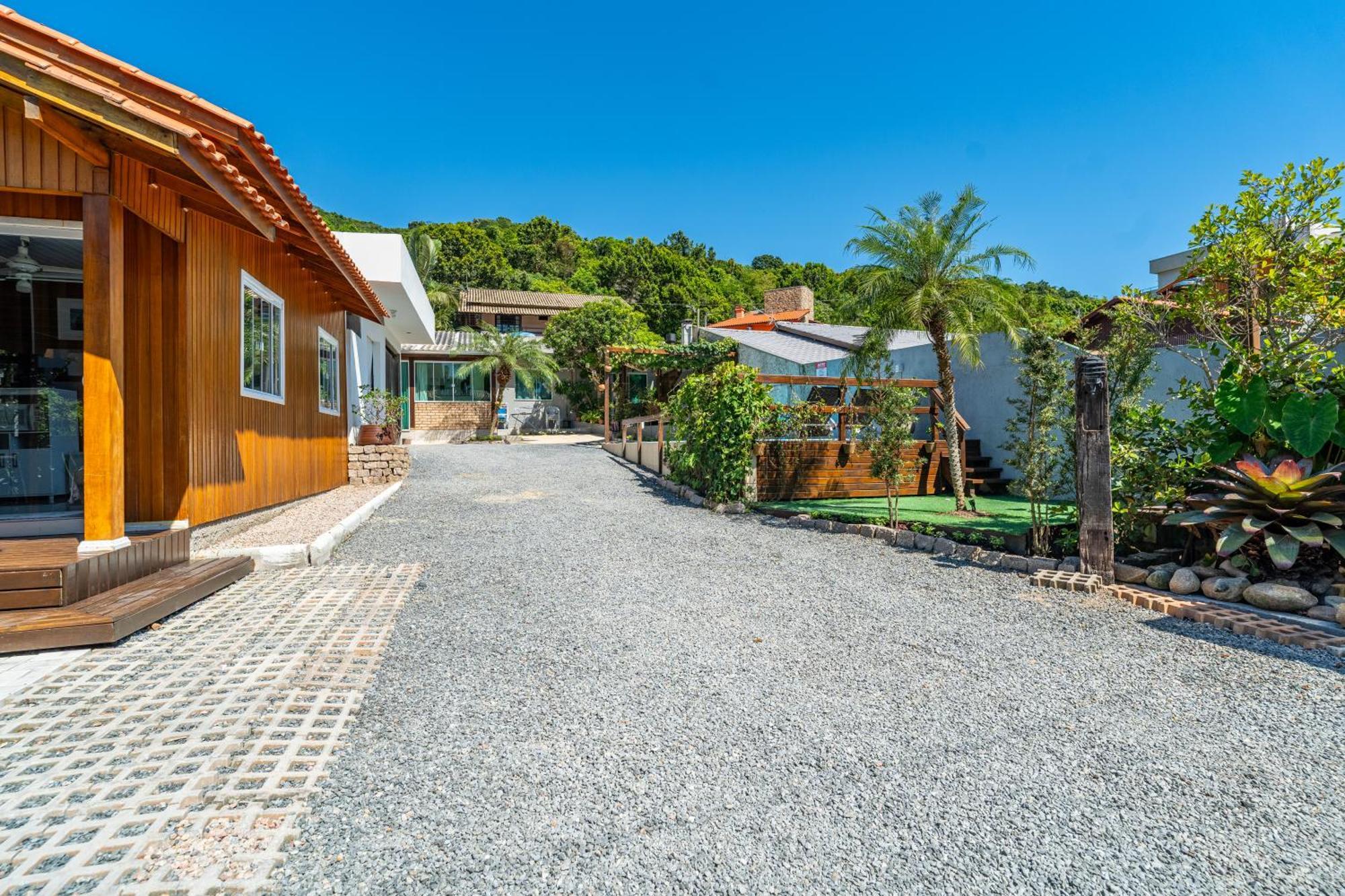 Villa Residencial Com Piscina Possui Jacuzzi Aquecida Com Hidromassagem Bombinhas Exterior foto