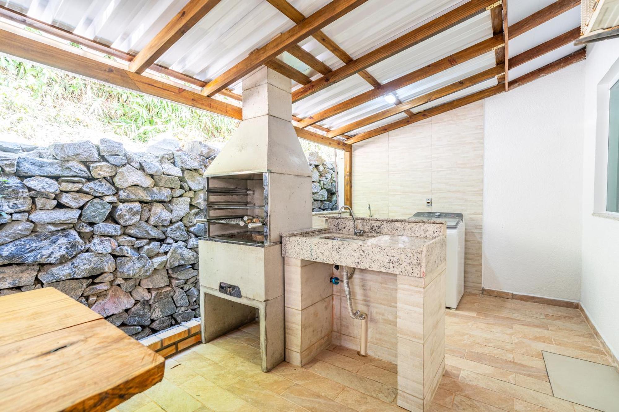 Villa Residencial Com Piscina Possui Jacuzzi Aquecida Com Hidromassagem Bombinhas Exterior foto