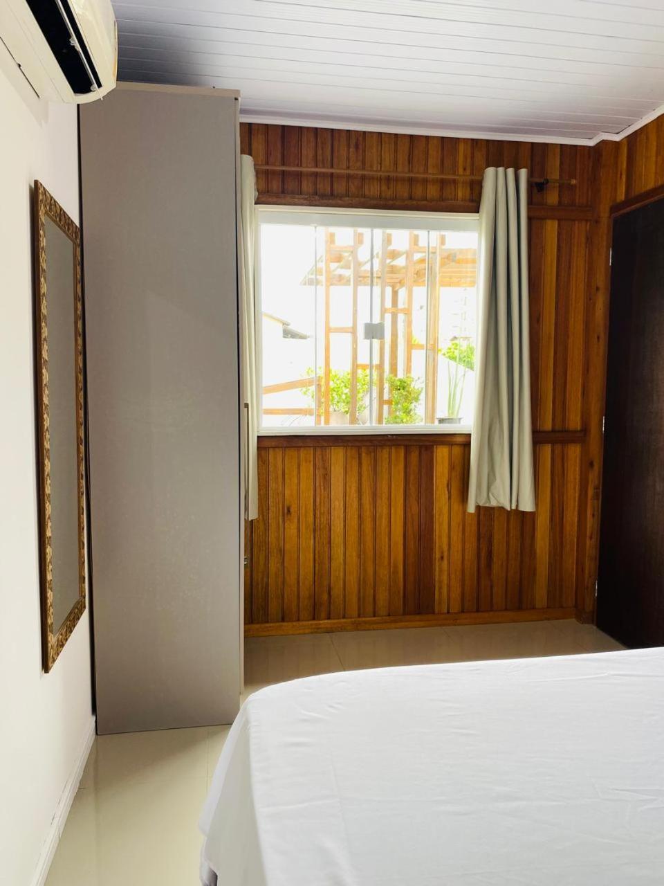 Villa Residencial Com Piscina Possui Jacuzzi Aquecida Com Hidromassagem Bombinhas Exterior foto