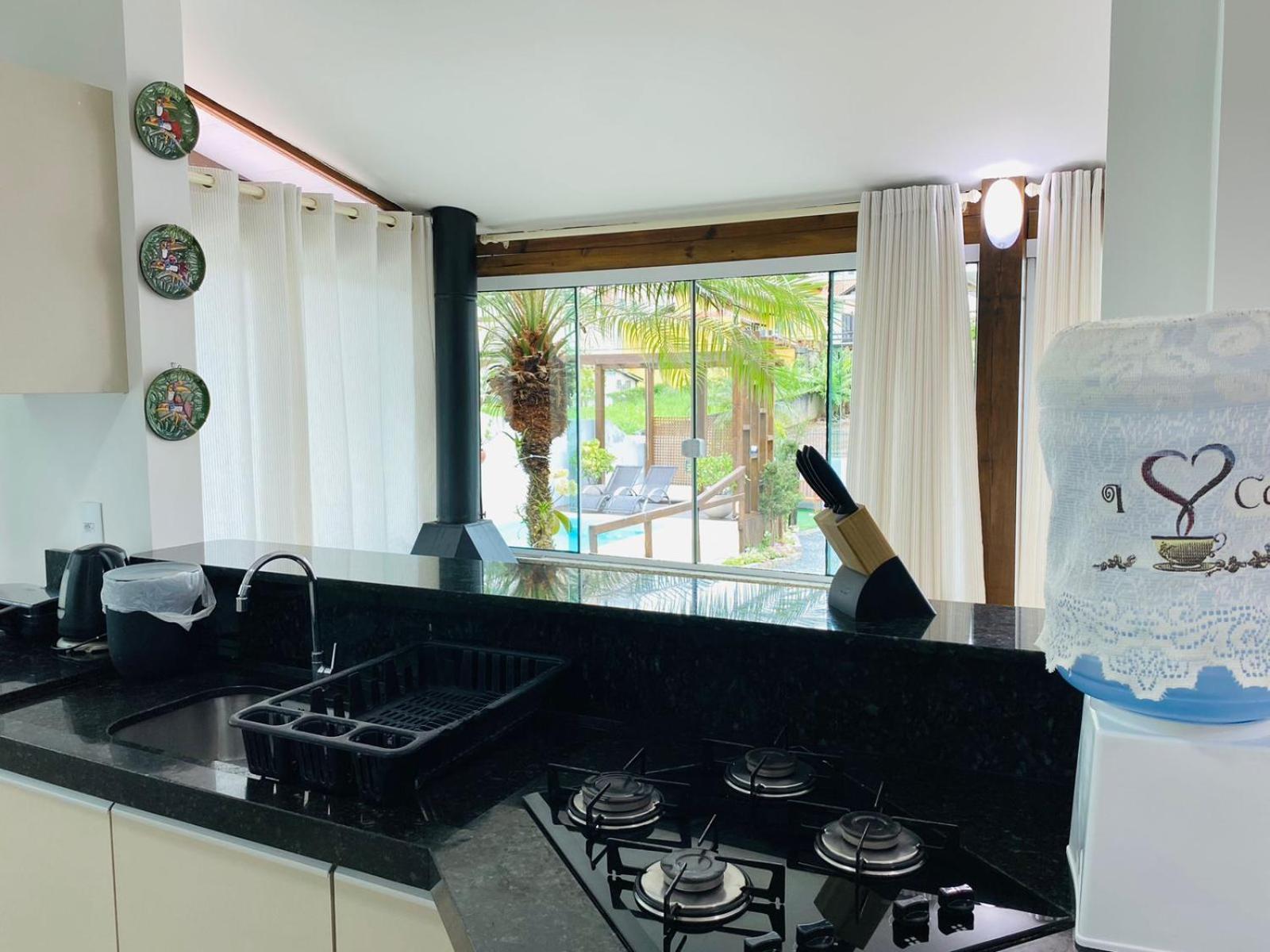 Villa Residencial Com Piscina Possui Jacuzzi Aquecida Com Hidromassagem Bombinhas Exterior foto