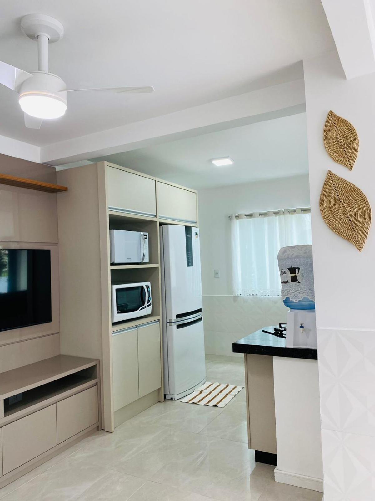 Villa Residencial Com Piscina Possui Jacuzzi Aquecida Com Hidromassagem Bombinhas Exterior foto